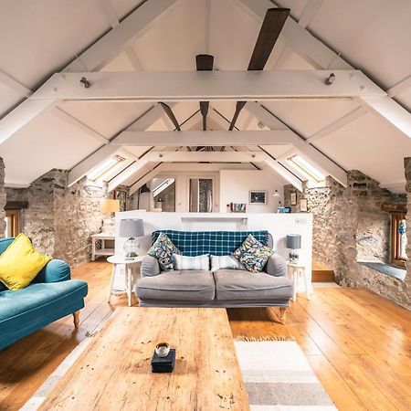 Stunning Converted Granary In Heart Of St Davids Apartment Exterior photo