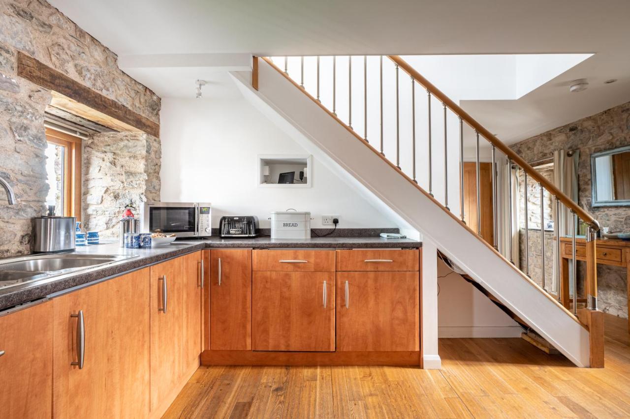 Stunning Converted Granary In Heart Of St Davids Apartment Exterior photo