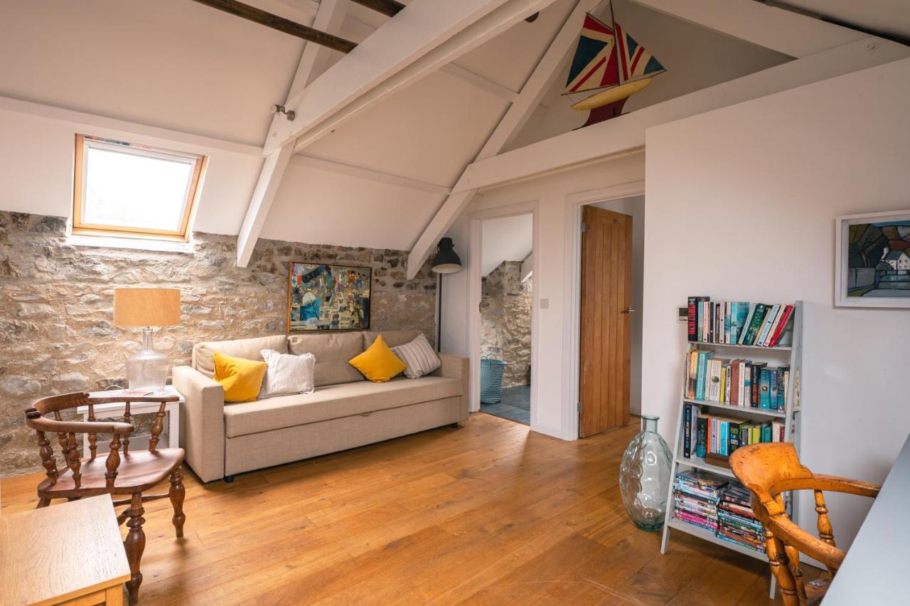 Stunning Converted Granary In Heart Of St Davids Apartment Exterior photo