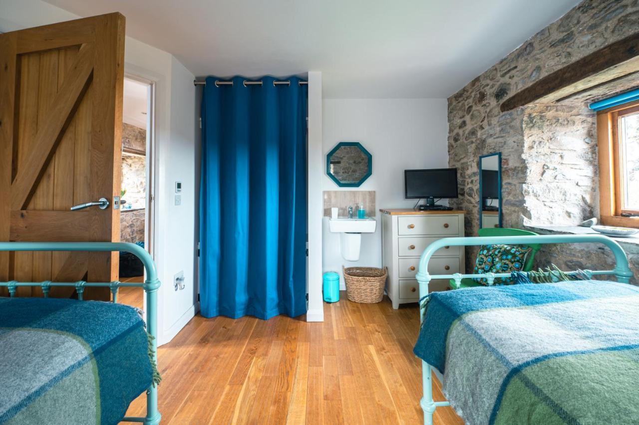 Stunning Converted Granary In Heart Of St Davids Exterior photo